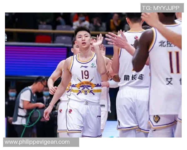 刘晓宇的篮球之路从青涩少年到职业赛场的辉煌历程与奋斗故事