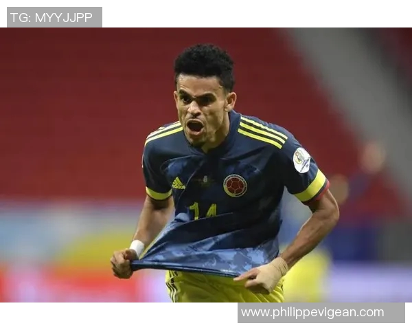 奥尔莫与路易斯迪亚斯同游伊维萨岛合影引发关注